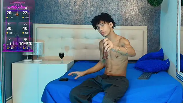 Snapshot of Erick_Zhimerman chatting on 17, 10, 2025 Erick Zhimerman online show from 17, 10, 2025
