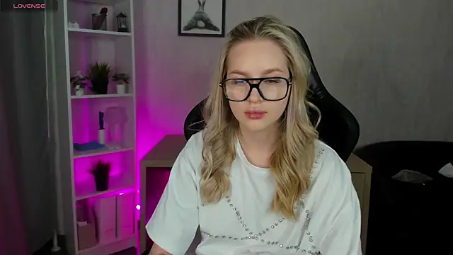 Carol  Cox online show from 31, 1, 2025