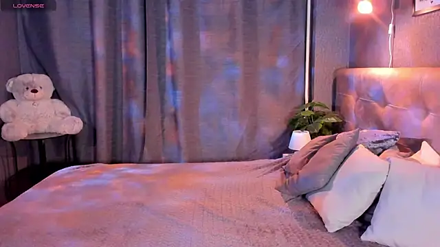 Carol  Cox online show from 24, 9, 2025