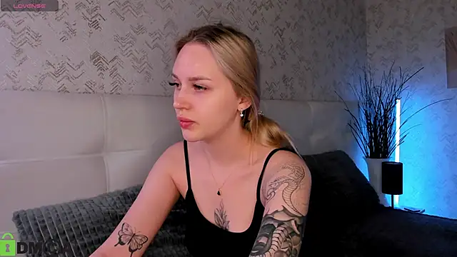 Carol  Cox online show from 20, 10, 2025