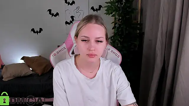 Carol  Cox online show from 31, 10, 2025