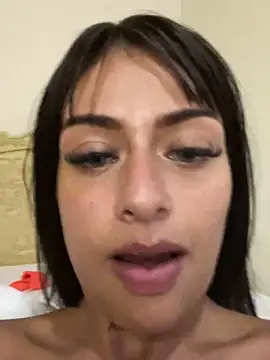 ZairaSofia1 online show from 28, 1, 2025