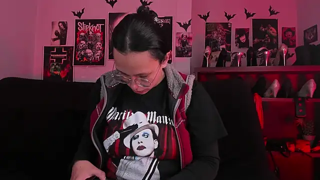 lilith-deveraux online show from 4, 7, 2026