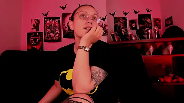 lilith-deveraux online show from 14, 7, 2026