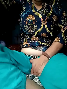 Snapshot of gunjan22 chatting on 12, 12, 2024 gunjan22 online show from 12, 12, 2024