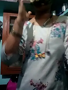 Snapshot of gunjan22 chatting on 18, 12, 2024 gunjan22 online show from 18, 12, 2024