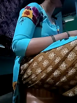 Snapshot of gunjan22 chatting on 31, 12, 2024 gunjan22 online show from 31, 12, 2024