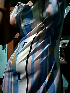 Snapshot of gunjan22 chatting on 8, 1, 2025 gunjan22 online show from 8, 1, 2025