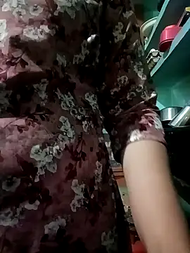 Snapshot of gunjan22 chatting on 4, 2, 2025 gunjan22 online show from 4, 2, 2025