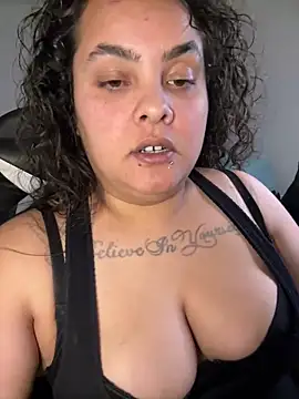 Snapshot of DatBishYouMiss chatting on 16, 1, 2025 DatBishYouMiss online show from 16, 1, 2025