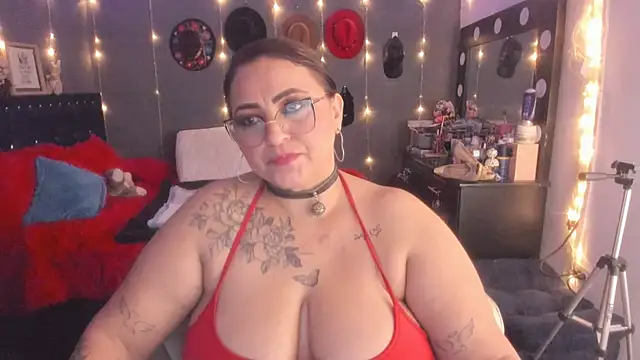 Ivonnee   online show from 14, 3, 2025