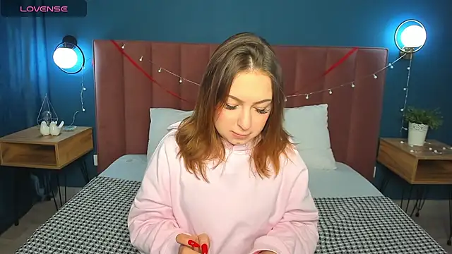 KetrinWhite online show from 18, 2, 2025