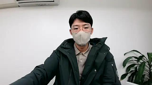 Snapshot of TakuryuJPN chatting on 1, 12, 2024 TakuryuJPN online show from 1, 12, 2024