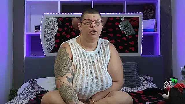 Snapshot of SunshineLexi chatting on 4, 10, 2025 SunshineLexi online show from 4, 10, 2025