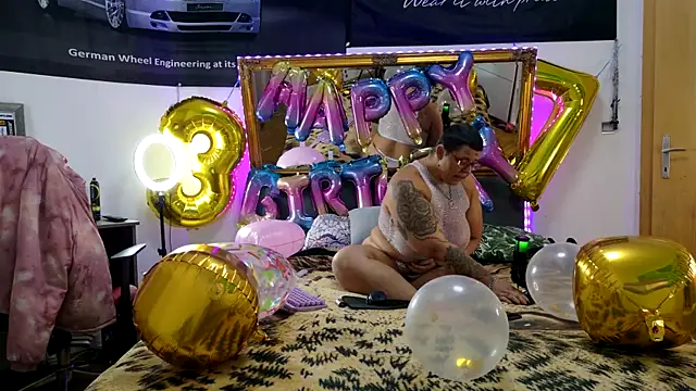 Snapshot of SunshineLexi chatting on 28, 10, 2025 SunshineLexi online show from 28, 10, 2025