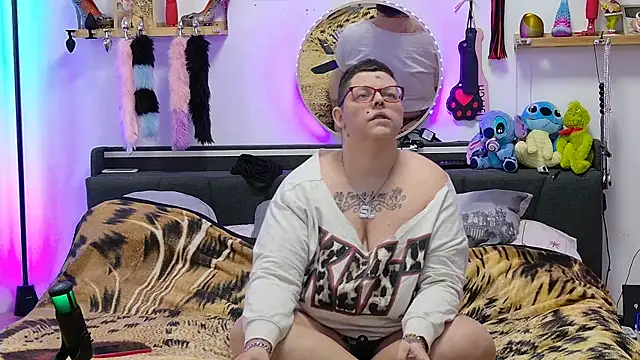 Snapshot of SunshineLexi chatting on 24, 11, 2025 SunshineLexi online show from 24, 11, 2025