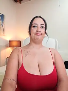 Snapshot of DaniRousse chatting on 8, 2, 2026 DaniRousse online show from 8, 2, 2026