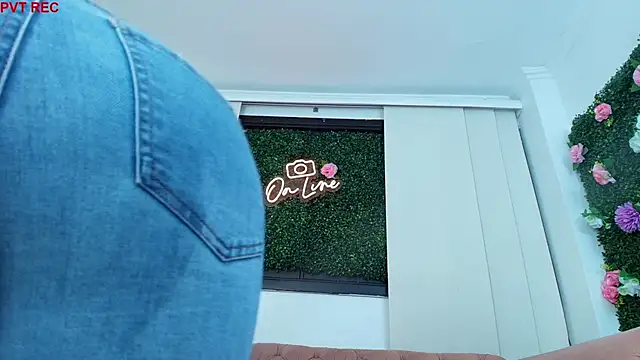 sandy rivas online show from 30, 9, 2025