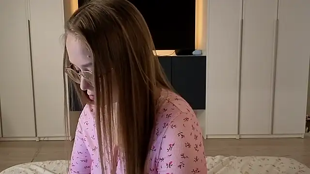 endlesssoffi online show from 2, 11, 2025