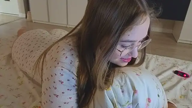 Snapshot of endlesssoffi chatting on 19, 12, 2025 endlesssoffi online show from 19, 12, 2025