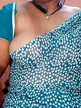 Snapshot of Sexy-Telugunayana2 chatting on 7, 2, 2025 Sexy-Telugunayana2 online show from 7, 2, 2025