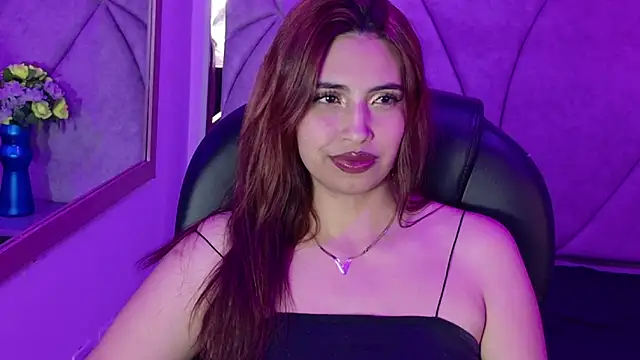 Snapshot of Tammy_Blackk chatting on 8, 10, 2025 Tammy Blackk online show from 8, 10, 2025