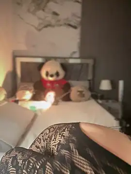 Pink Jazmin online show from 15, 3, 2026