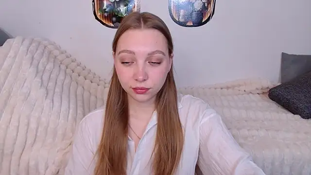 bellaa love  online show from 13, 4, 2026