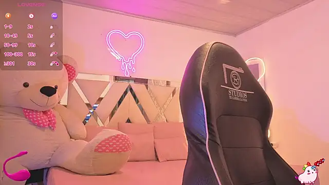 Snapshot of Laylafoxy_tay chatting on 21, 12, 2025 Laylafoxy tay online show from 21, 12, 2025