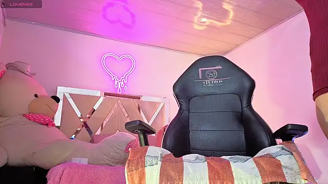 Snapshot of Laylafoxy_tay chatting on 16, 1, 2026 Laylafoxy tay online show from 16, 1, 2026