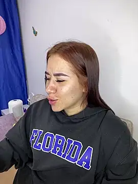 Snapshot of Im_Valen_Cute chatting on 24, 1, 2025 Im Valen Cute online show from 24, 1, 2025