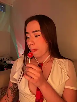 Snapshot of Im_Valen_Cute chatting on 23, 10, 2025 Im Valen Cute online show from 23, 10, 2025