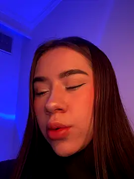 Snapshot of Im_Valen_Cute chatting on 25, 10, 2025 Im Valen Cute online show from 25, 10, 2025