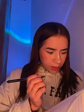 Snapshot of Im_Valen_Cute chatting on 26, 10, 2025 Im Valen Cute online show from 26, 10, 2025