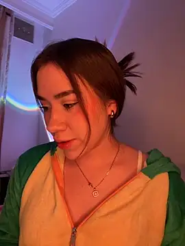 Snapshot of Im_Valen_Cute chatting on 31, 10, 2025 Im Valen Cute online show from 31, 10, 2025