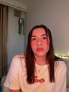 Snapshot of Im_Valen_Cute chatting on 16, 12, 2025 Im Valen Cute online show from 16, 12, 2025