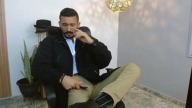 Reiko 85  online show from 5, 2, 2025