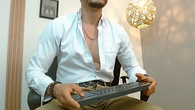 Reiko 85  online show from 5, 2, 2025