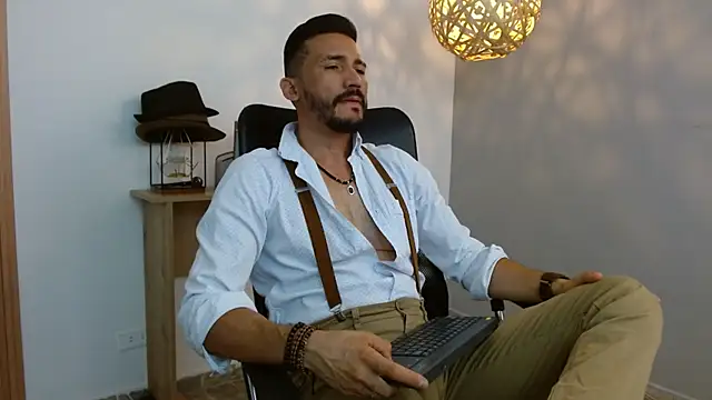 Reiko 85  online show from 14, 2, 2025