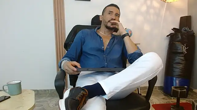 Reiko 85  online show from 13, 9, 2025