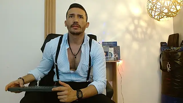 Reiko 85  online show from 11, 11, 2025