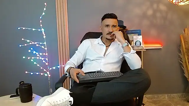 Reiko 85  online show from 10, 2, 2026