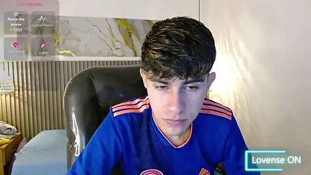 Dyla n18 online show from 22, 11, 2025