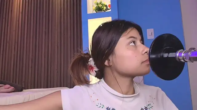 Snapshot of Antonella_Torres2 chatting on 25, 6, 2026 Antonella Torres2 online show from 25, 6, 2026