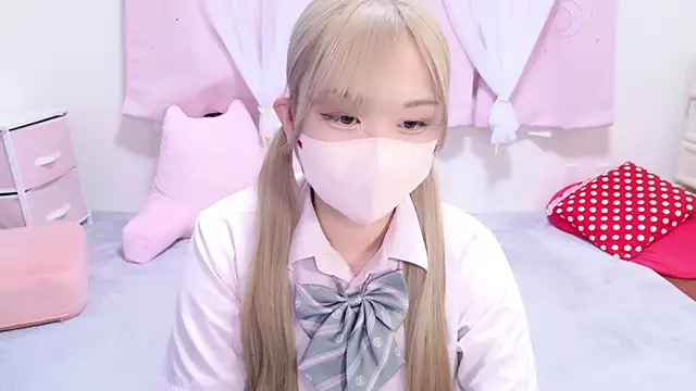 MAIKA pyon online show from 4, 3, 2025