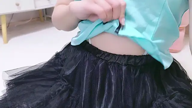 MAIKA pyon online show from 6, 3, 2025