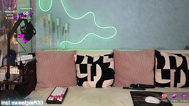 Snapshot of Anal_Girl_ chatting on 8, 11, 2025 Anal Girl online show from 8, 11, 2025