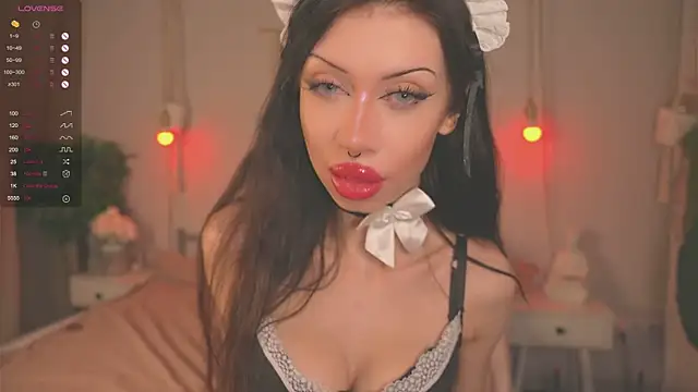 Snapshot of Devilsss_toy chatting on 24, 9, 2025 Devilsss toy online show from 24, 9, 2025