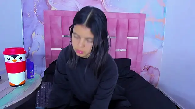 Snapshot of LizzMartin chatting on 13, 12, 2024 LizzMartin online show from 13, 12, 2024