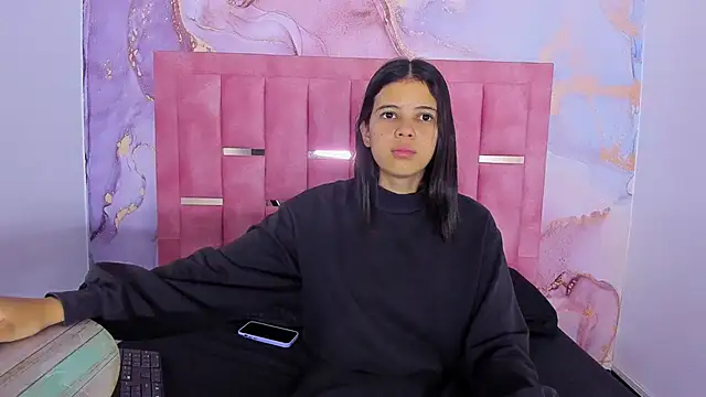 Snapshot of LizzMartin chatting on 18, 12, 2024 LizzMartin online show from 18, 12, 2024